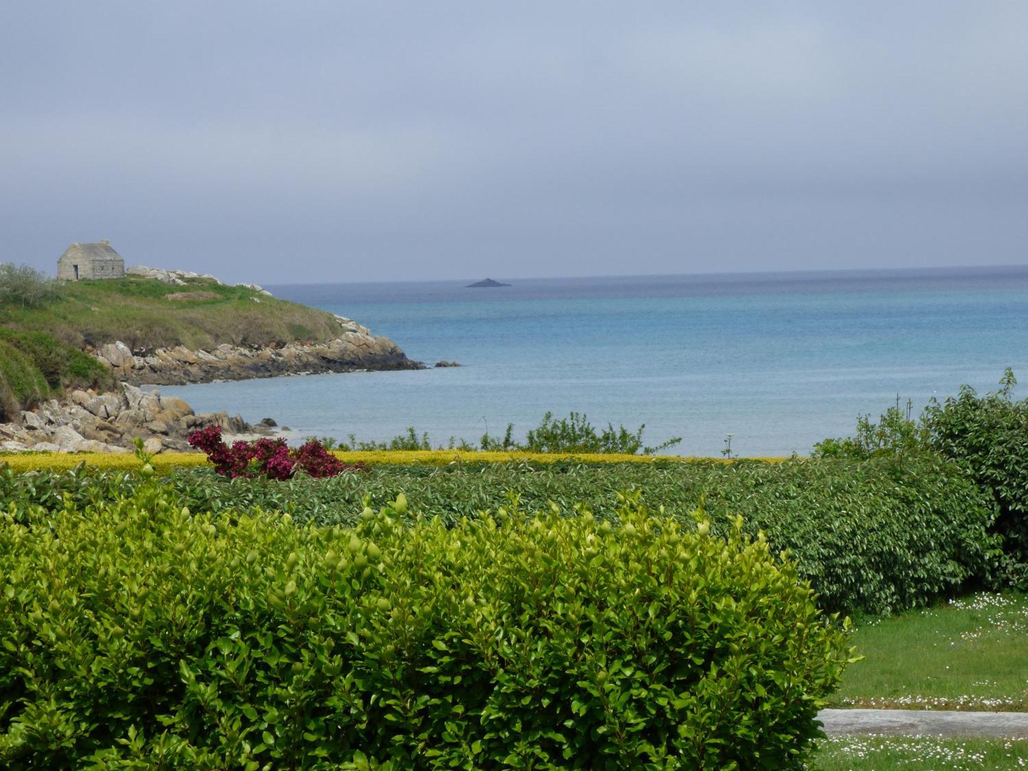 La Maison Bateau Au Bord De Mer Guissény 外观 照片
