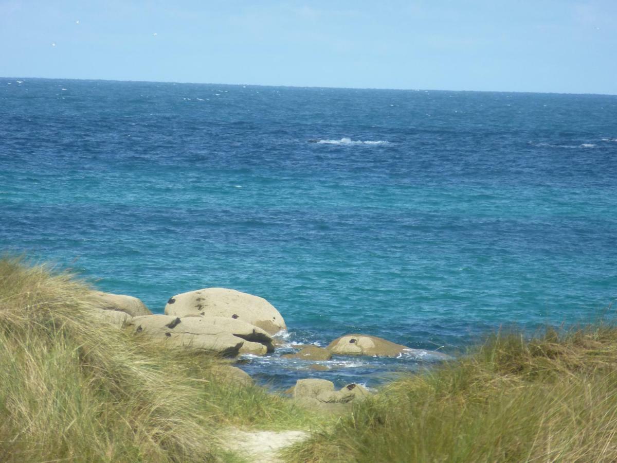 La Maison Bateau Au Bord De Mer Guissény 外观 照片